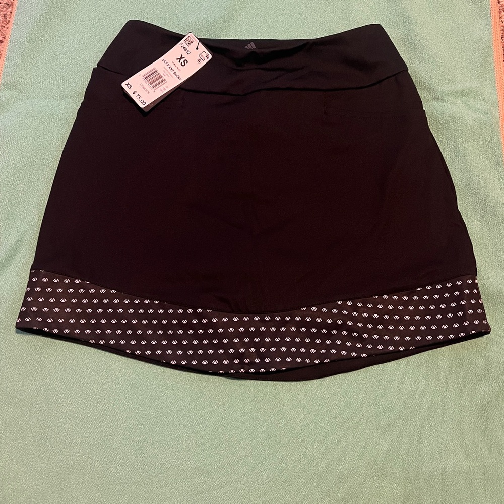 NWT women’s Adidas golf skort